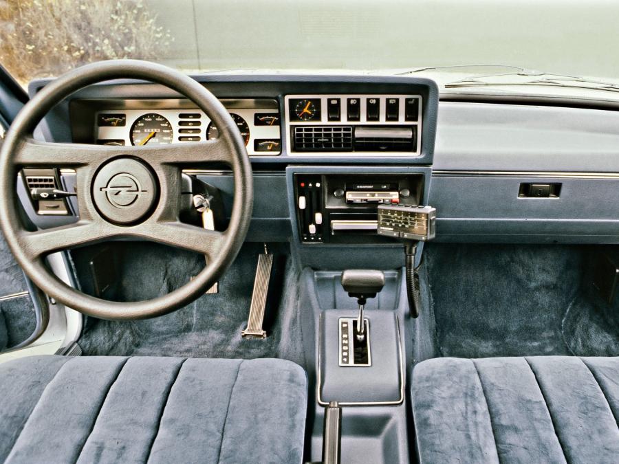  Opel Monza 1978 года  (фото 11 из 15)
